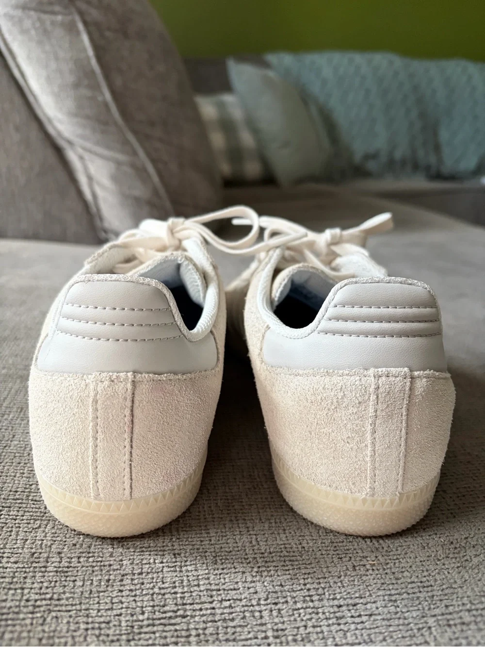 adidas Men’s Cream Suede Retro Trainers